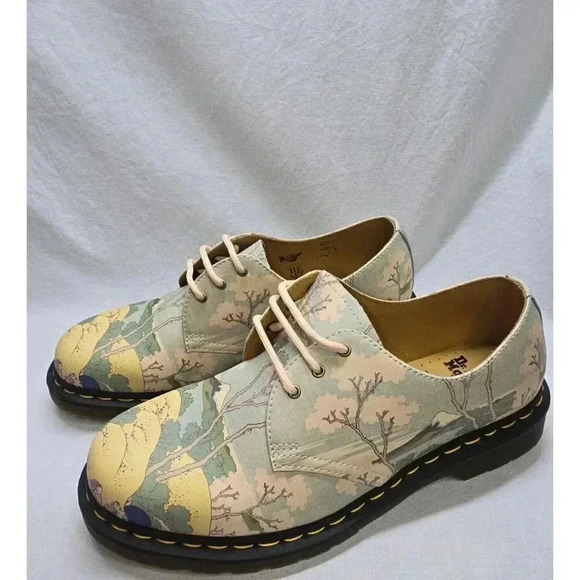 Dr. Martens Other - Unisex Oxfords Dr. Martens 1461 The Met-Fuji (M10/W11) Never Worn!
